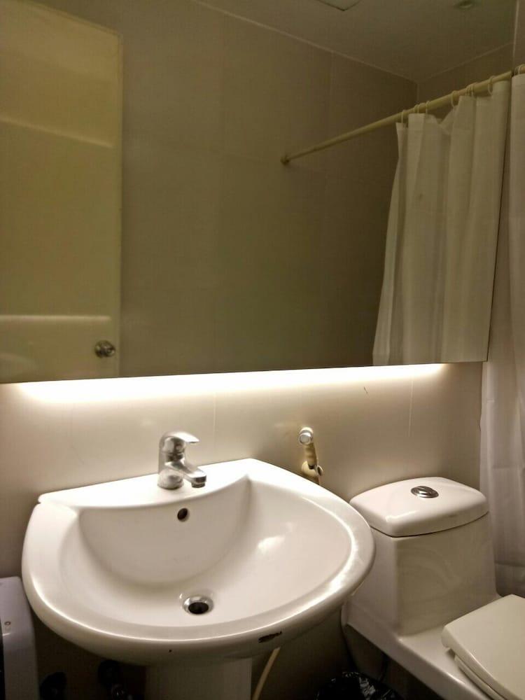 Dragonlink Suites Makati City Bagian luar foto